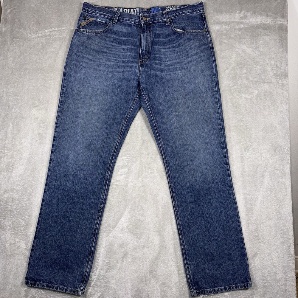 Ariat M2 Relaxed Boot Jeans Mens 40x33 Vs. Tag 40x34 Medium‎ Wash Denim Straight